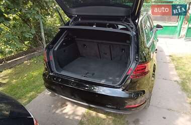 Хэтчбек Audi A3 2016 в 
