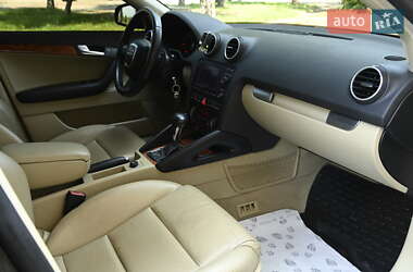 Хэтчбек Audi A3 2007 в 