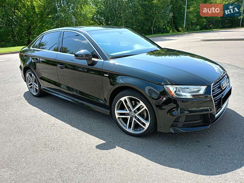 Седан Audi A3 2017 в Киеве