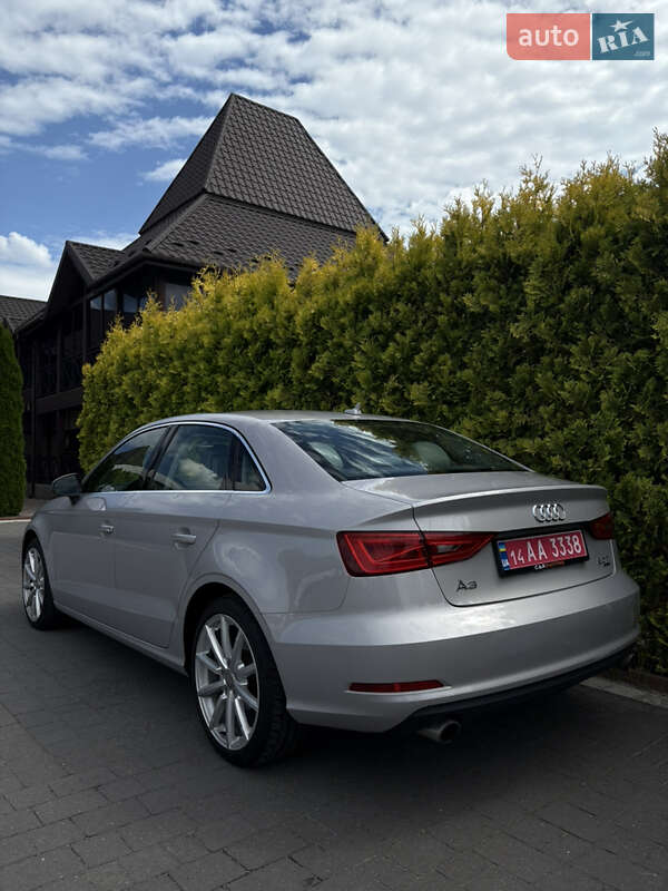 Седан Audi A3 2014 в Львове