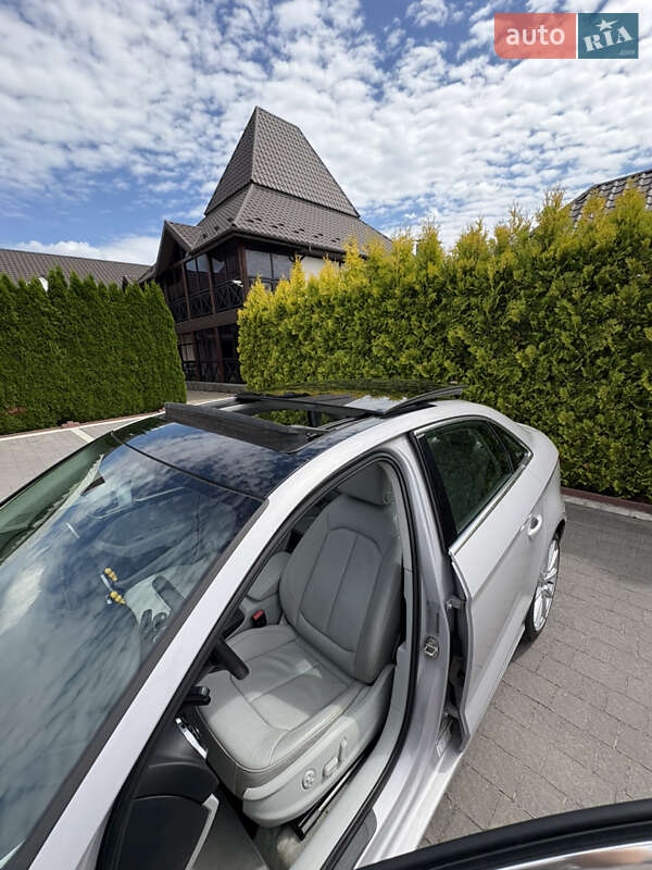 Седан Audi A3 2014 в Львове