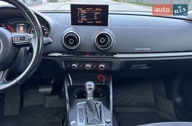 Хэтчбек Audi A3 2016 в 
