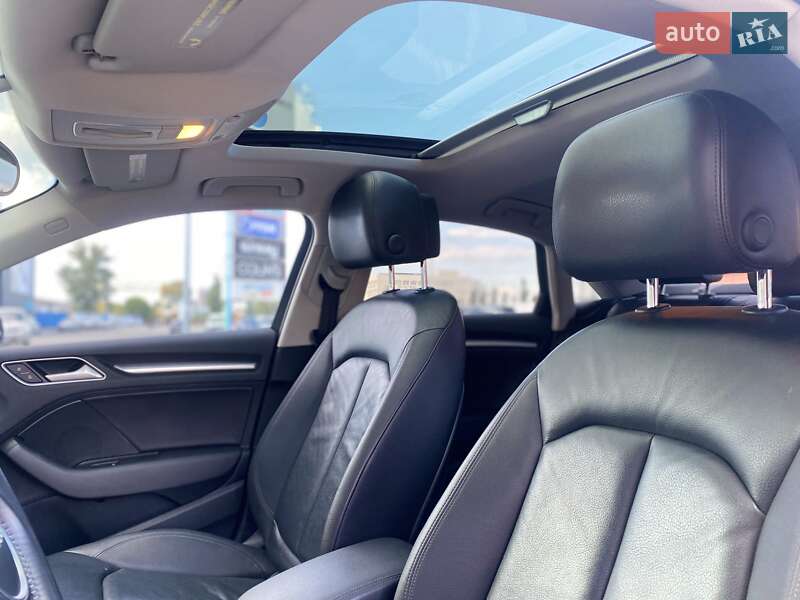 Седан Audi A3 2014 в Киеве