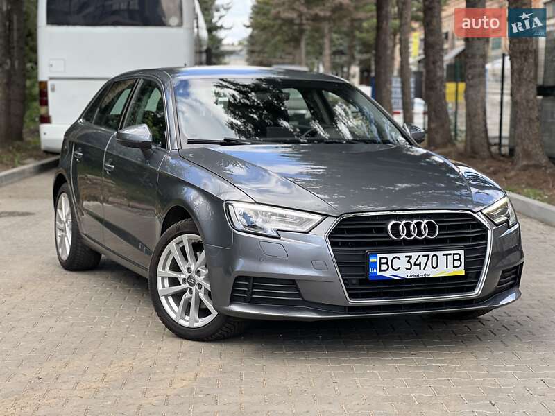 Хэтчбек Audi A3 2019 в Львове