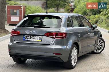 Хэтчбек Audi A3 2019 в 