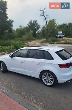 Хэтчбек Audi A3 2016 в Киеве