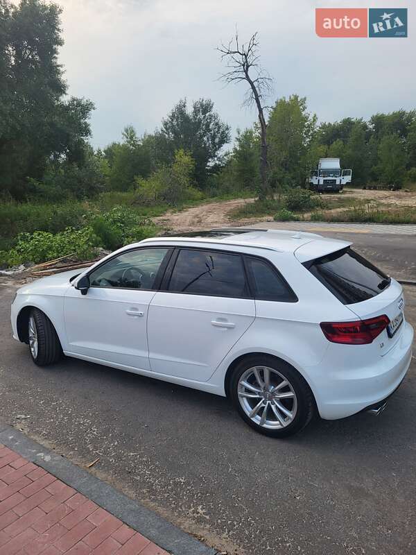 Хэтчбек Audi A3 2016 в Киеве