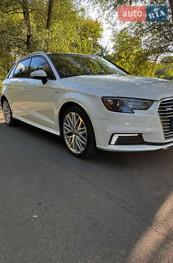 Хэтчбек Audi A3 2018 в 