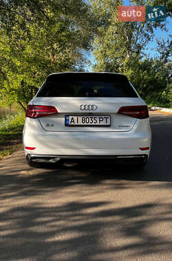Хэтчбек Audi A3 2018 в 