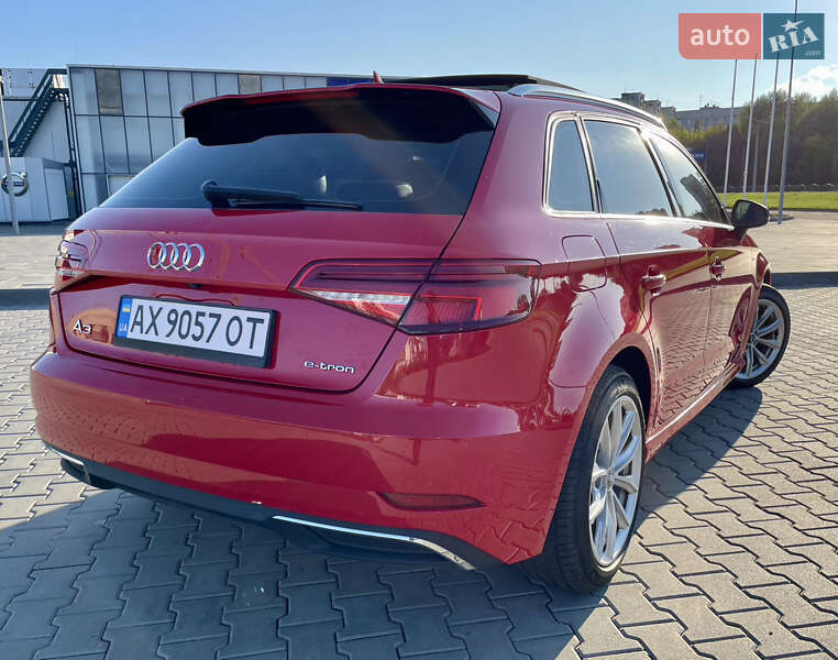 Хэтчбек Audi A3 2016 в Харькове