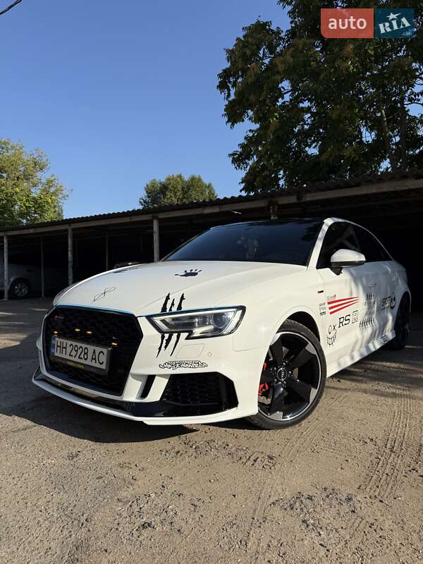 Седан Audi A3 2015 в 