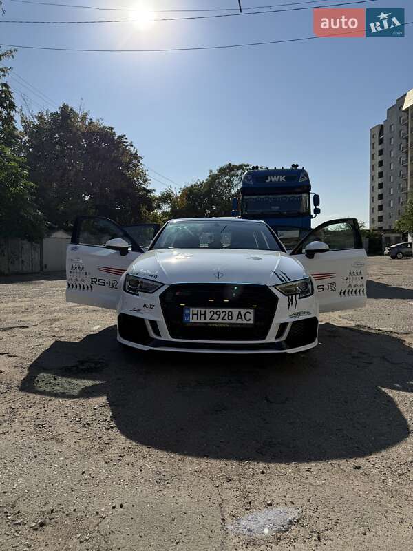 Седан Audi A3 2015 в Одессе