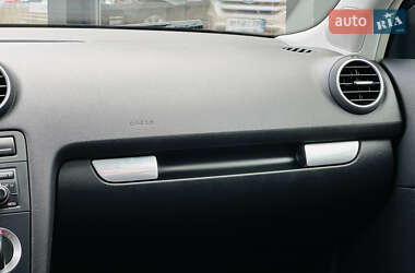 Хэтчбек Audi A3 2005 в 