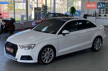 Седан Audi A3 2015 в 