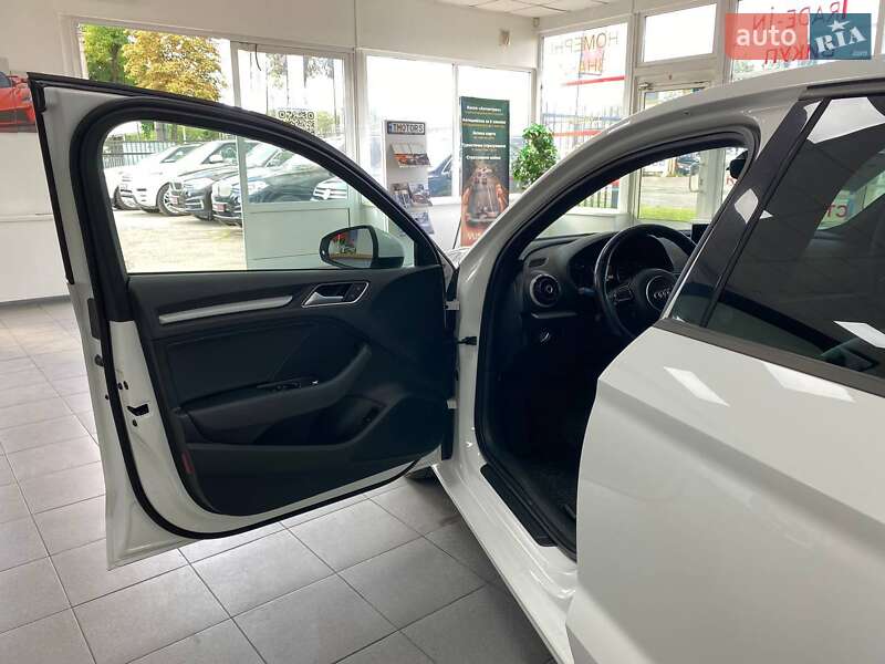 Седан Audi A3 2015 в Києві