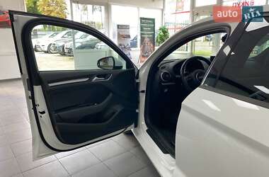 Седан Audi A3 2015 в 
