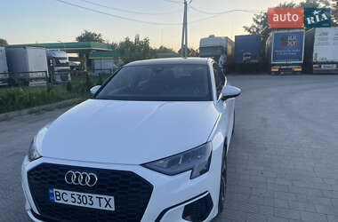 Седан Audi A3 2021 в 