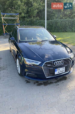 Хэтчбек Audi A3 2017 в 