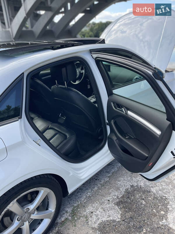 Седан Audi A3 2015 в Вінниці