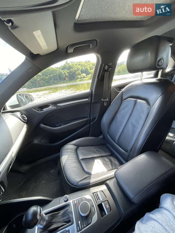 Седан Audi A3 2015 в Вінниці