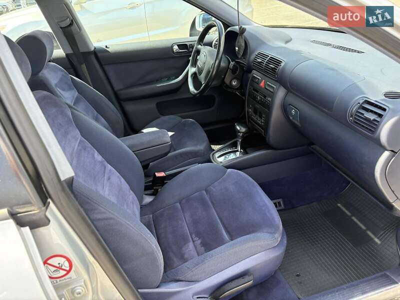 Хэтчбек Audi A3 2000 в Киеве