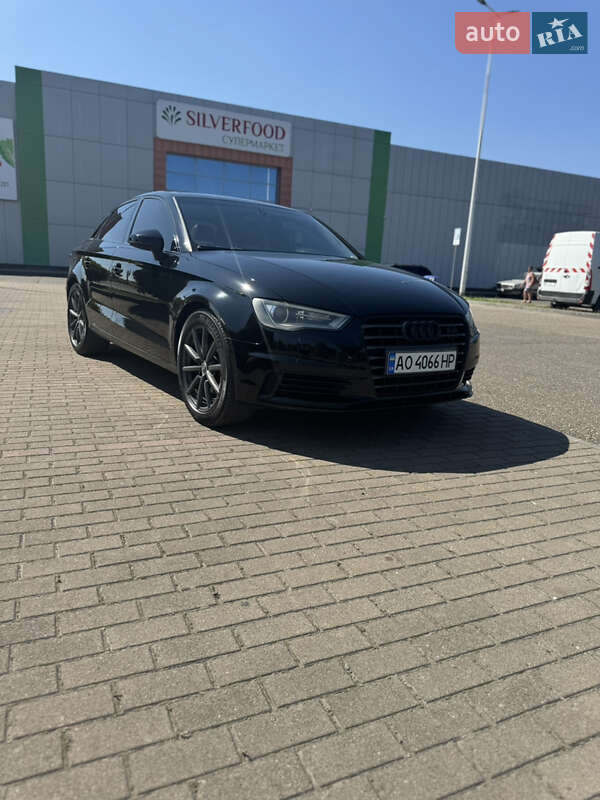 Седан Audi A3 2014 в Виноградове