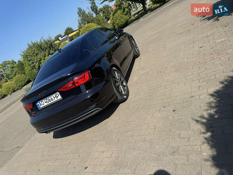 Седан Audi A3 2014 в Виноградове