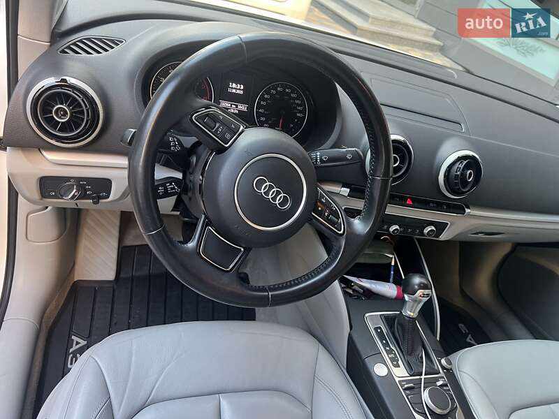 Седан Audi A3 2015 в Киеве