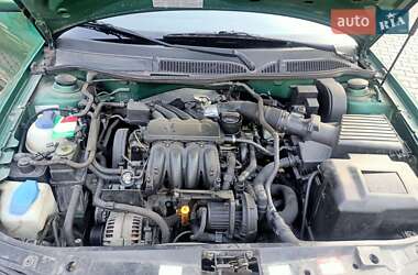 Хэтчбек Audi A3 2001 в 