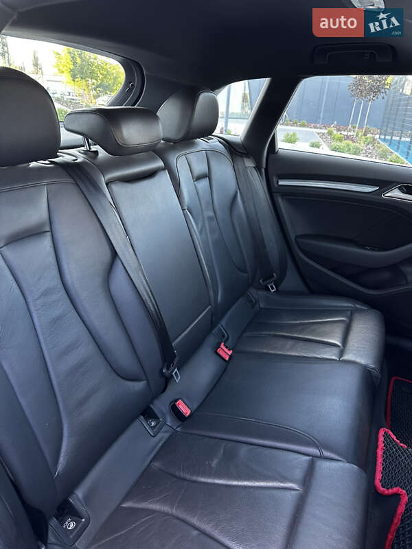 Хетчбек Audi A3 2015 в Кропивницькому