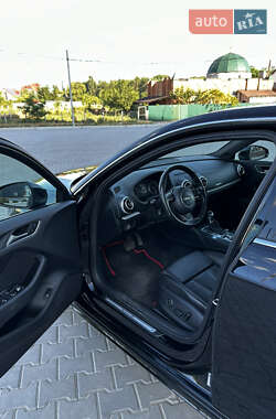 Хэтчбек Audi A3 2015 в 