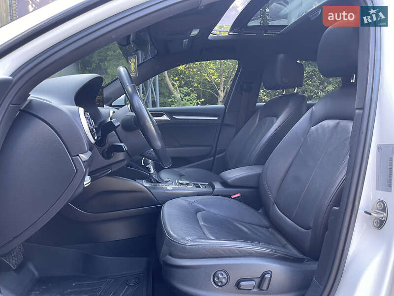 Хэтчбек Audi A3 2016 в Ровно
