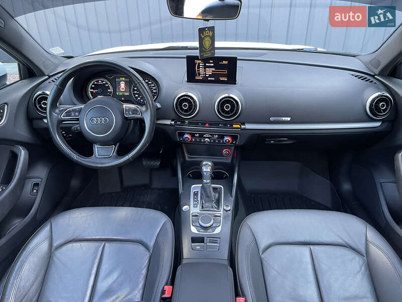 Хэтчбек Audi A3 2016 в Ровно