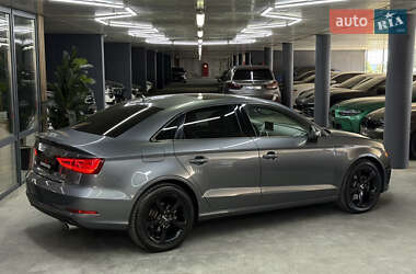 Седан Audi A3 2016 в 