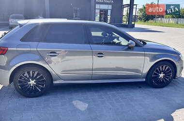 Хэтчбек Audi A3 2017 в 