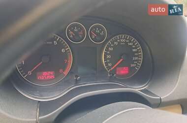 Хэтчбек Audi A3 2005 в 