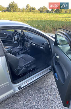 Хэтчбек Audi A3 2006 в 