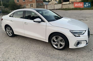 Седан Audi A3 2023 в Нетешине