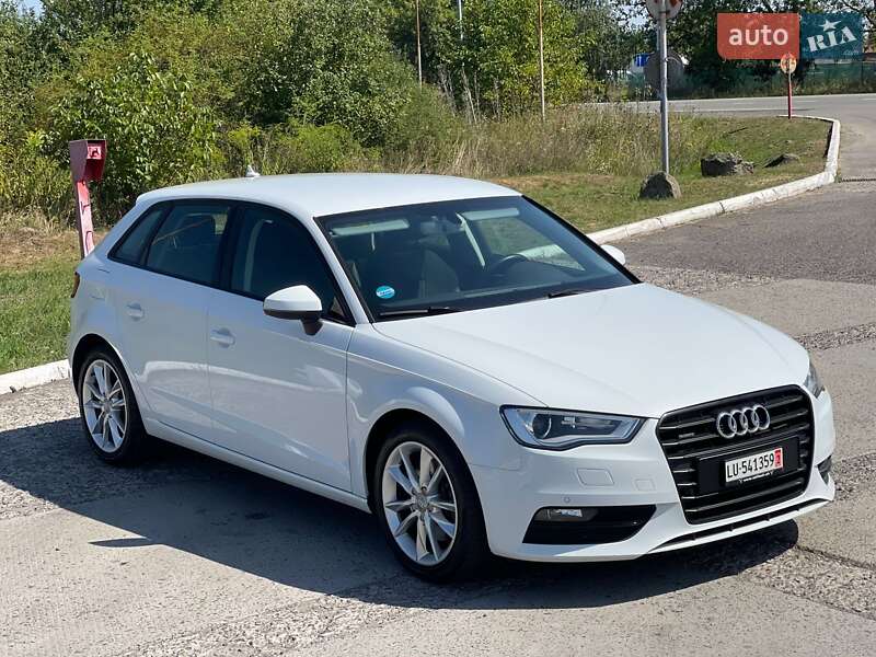 Хэтчбек Audi A3 2015 в Ужгороде
