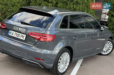 Хэтчбек Audi A3 2016 в 
