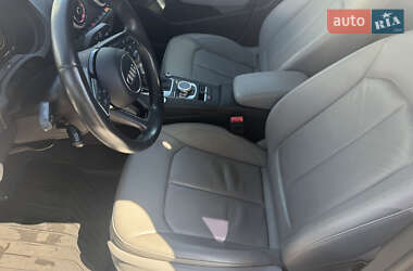 Хэтчбек Audi A3 2016 в 
