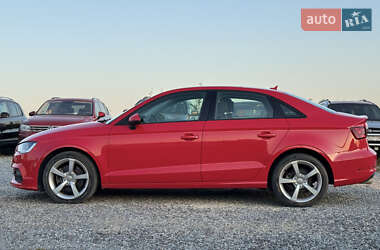 Седан Audi A3 2016 в 