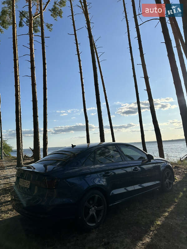 Седан Audi A3 2014 в Киеве