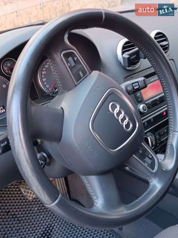 Хетчбек Audi A3 2011 в Новояворівську