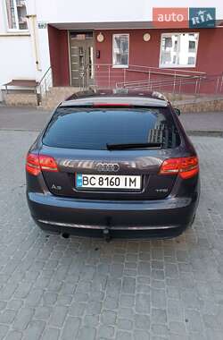 Хэтчбек Audi A3 2011 в 