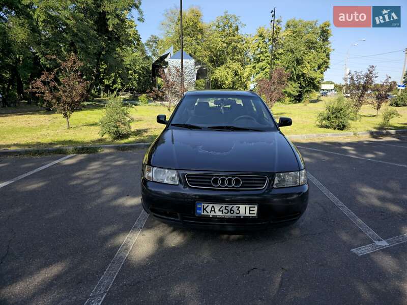 Хэтчбек Audi A3 1999 в Вышгороде