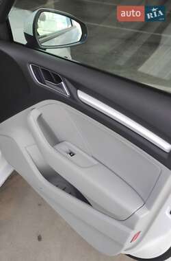 Седан Audi A3 2016 в 