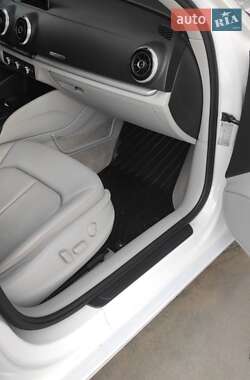 Седан Audi A3 2016 в 