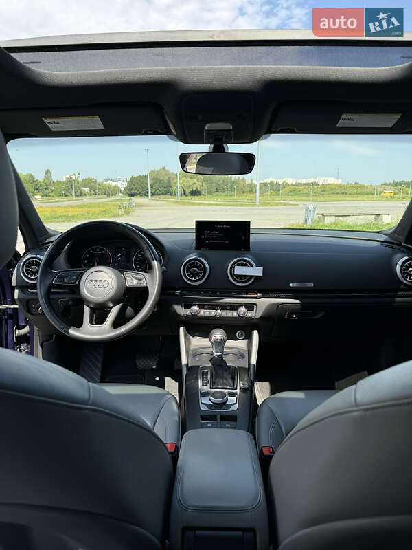 Седан Audi A3 2017 в Львові