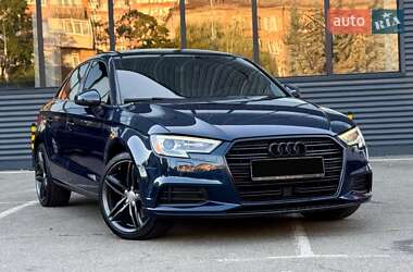 Седан Audi A3 2016 в 